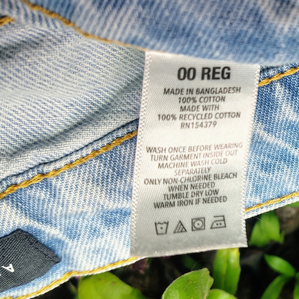 Aeropostale Senior Painted Jeans. Light Blue Low-Rise Bootcut Jeans - Picture 16 of 16